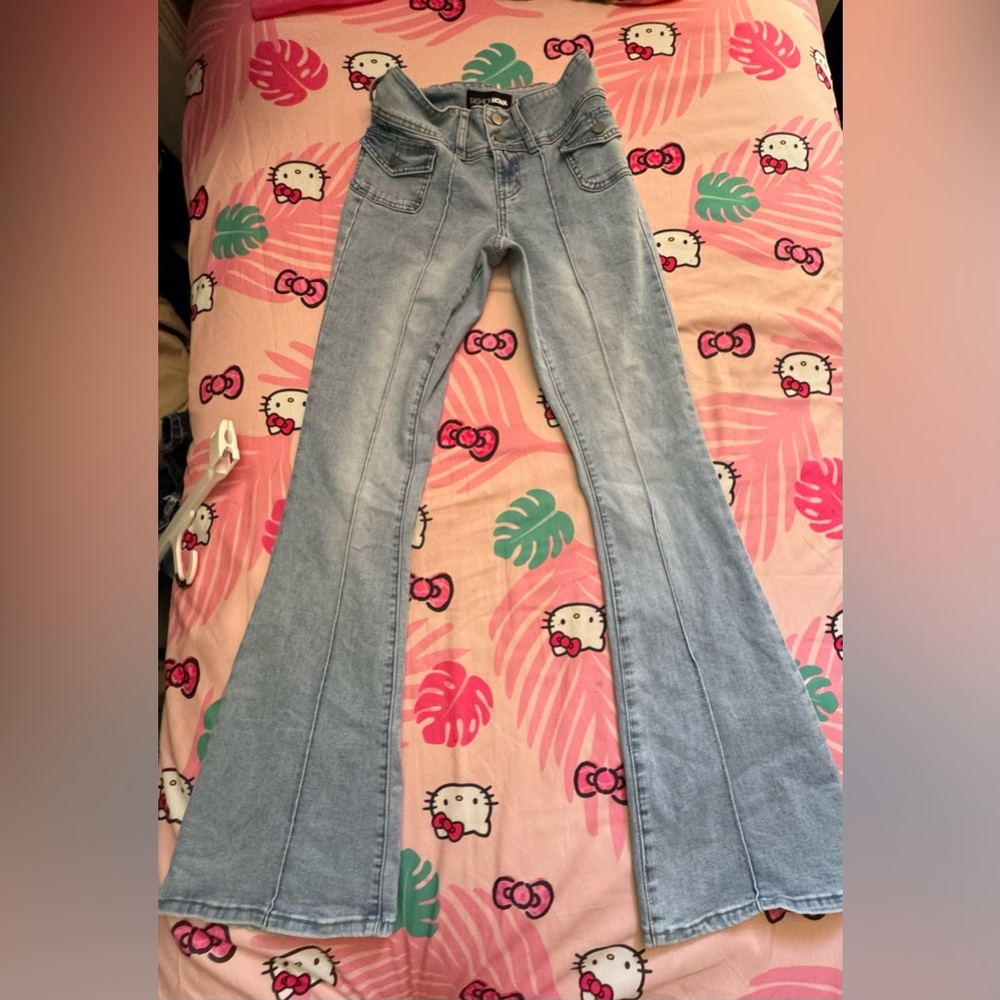 Y2k Flare Style FashionNova Jeans🎀